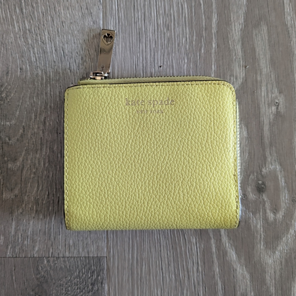 Kate Spade Small Bifold Wallet In Limelight